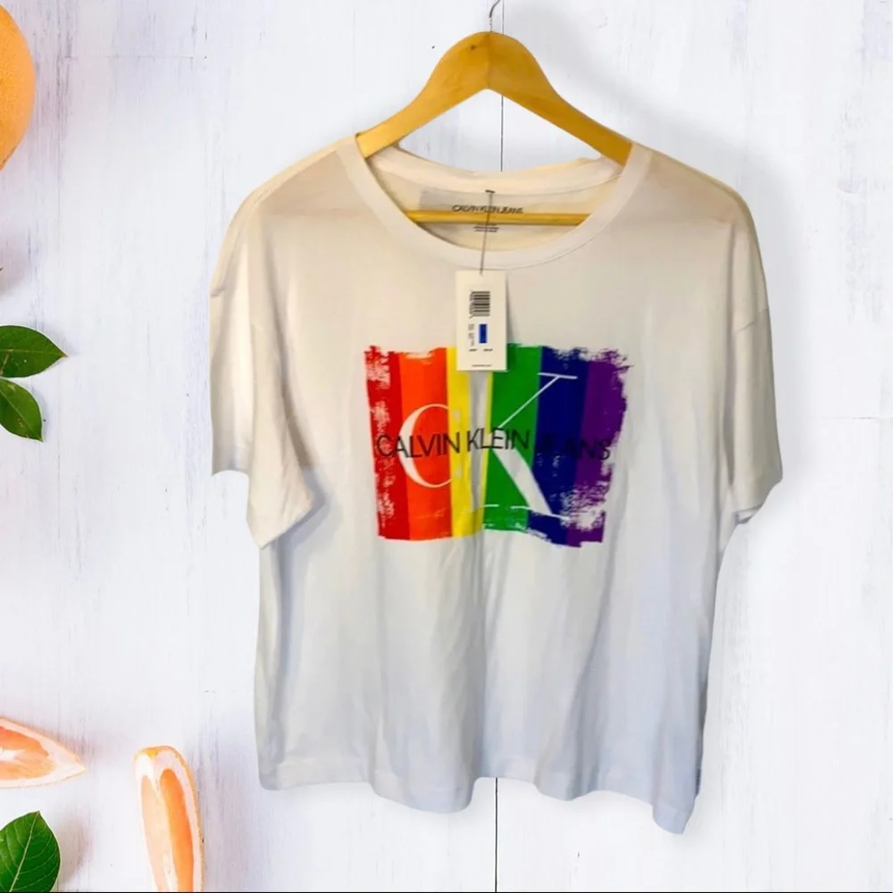 NWT Calvin Klein Jeans T-shirt size XL - Picture 1 of 3